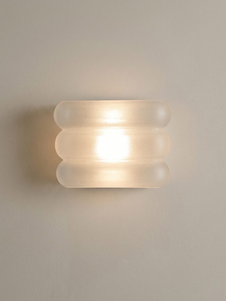 FrontWhiteLightComet