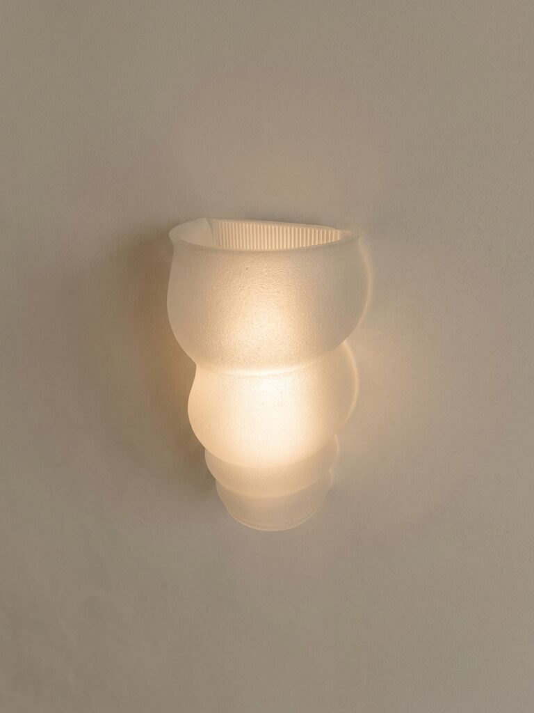 FrontWhiteLightShea