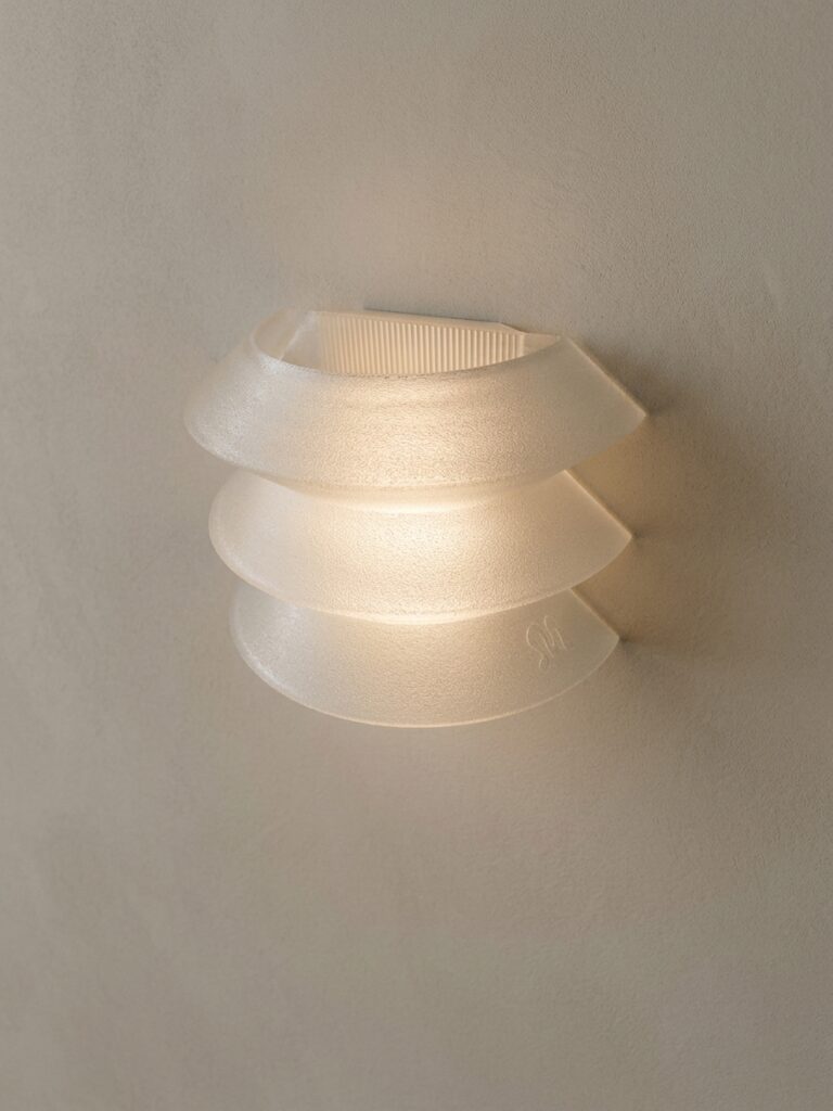 FrontWhiteLightSpacy