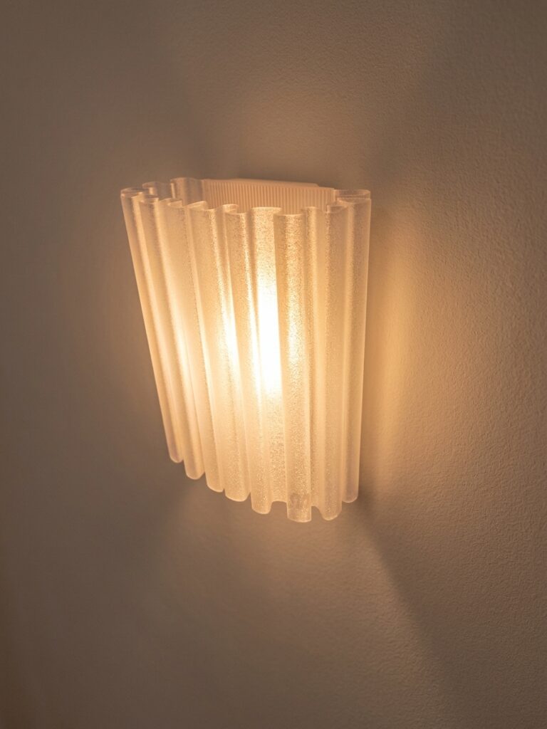 SideWarmLightMira