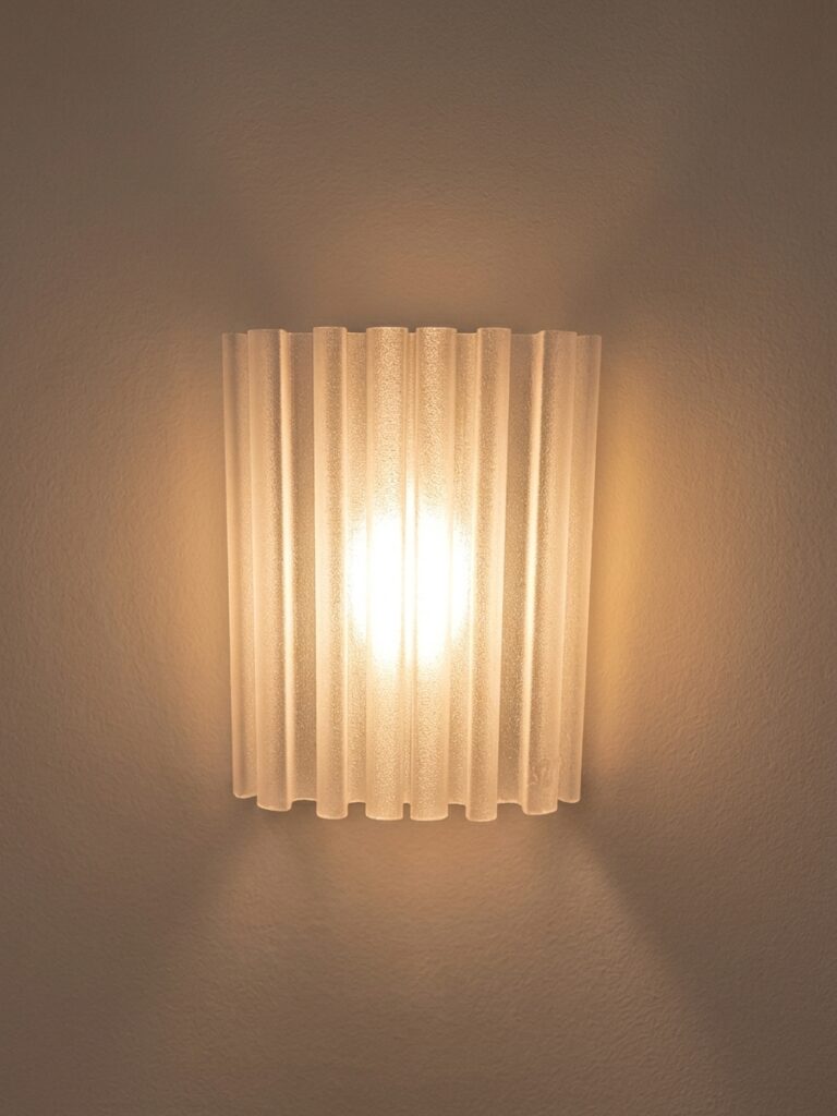 mira_organic_light_01